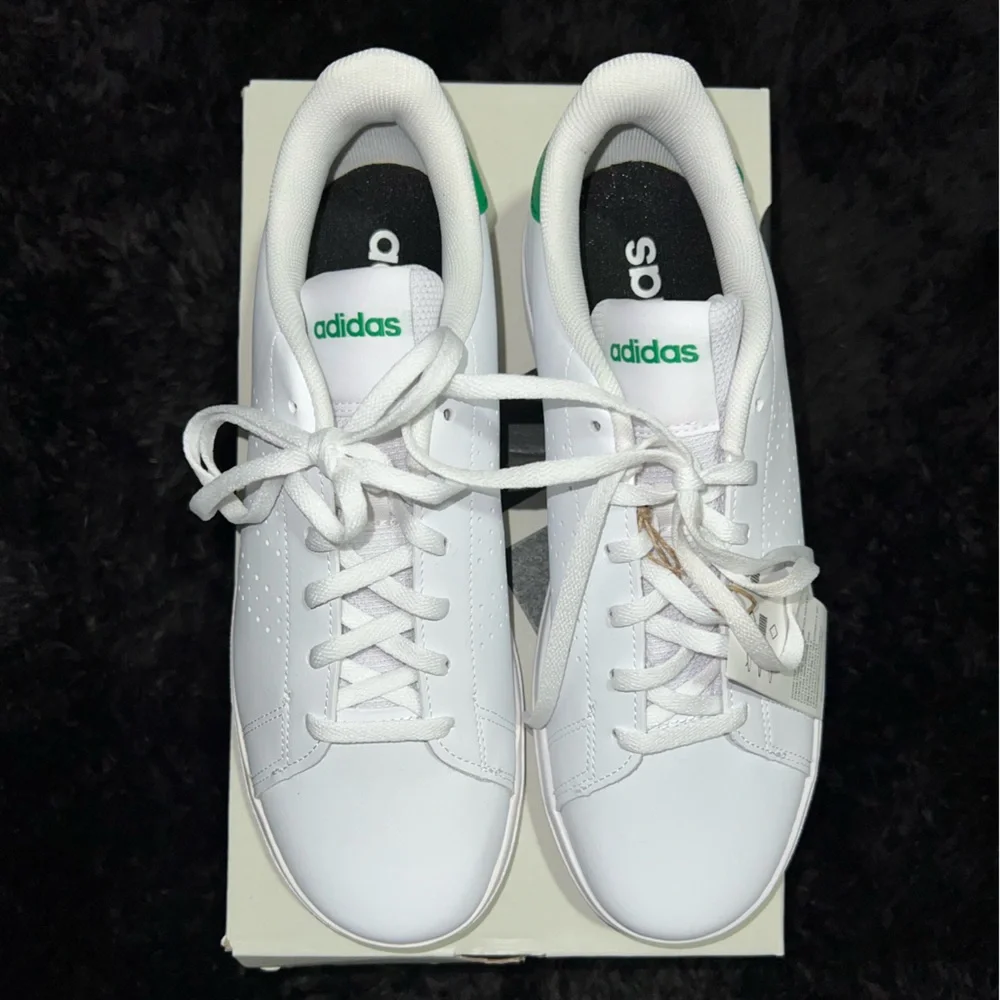 Men’s Adidas Advantage Size US 7 NIB